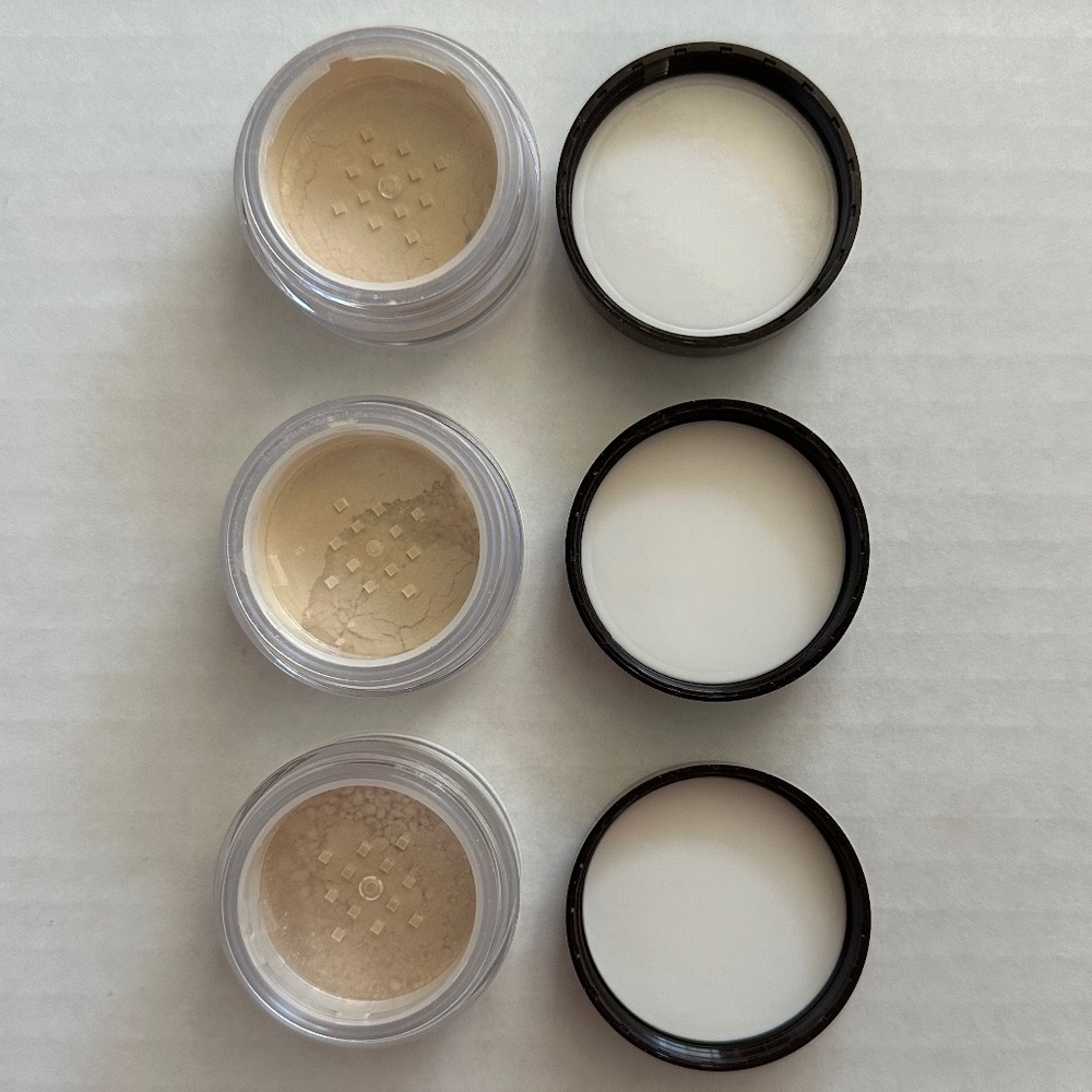 Set of 3 Laura Mercier Translucent Loose Setting Powder minis - Picture 4 of 4